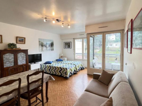 Studio lumineux avec balcon à Aix-les-Bains, proche centre-ville, classé 2** étoiles! - FR-1-555-38